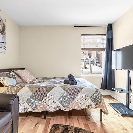 Beautiful 3-Bedrooms In Heart Of Plateau Mont-Royal Монреаль Экстерьер фото