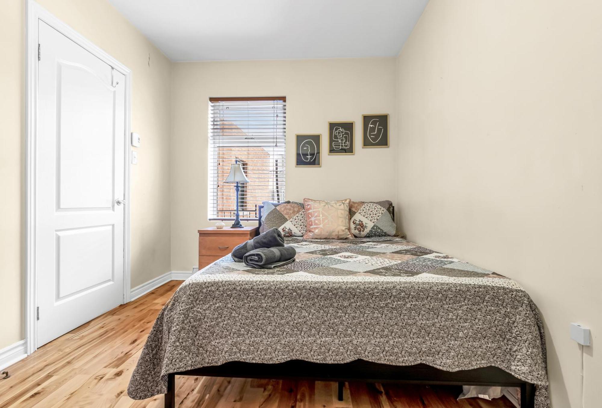 Beautiful 3-Bedrooms In Heart Of Plateau Mont-Royal Монреаль Экстерьер фото