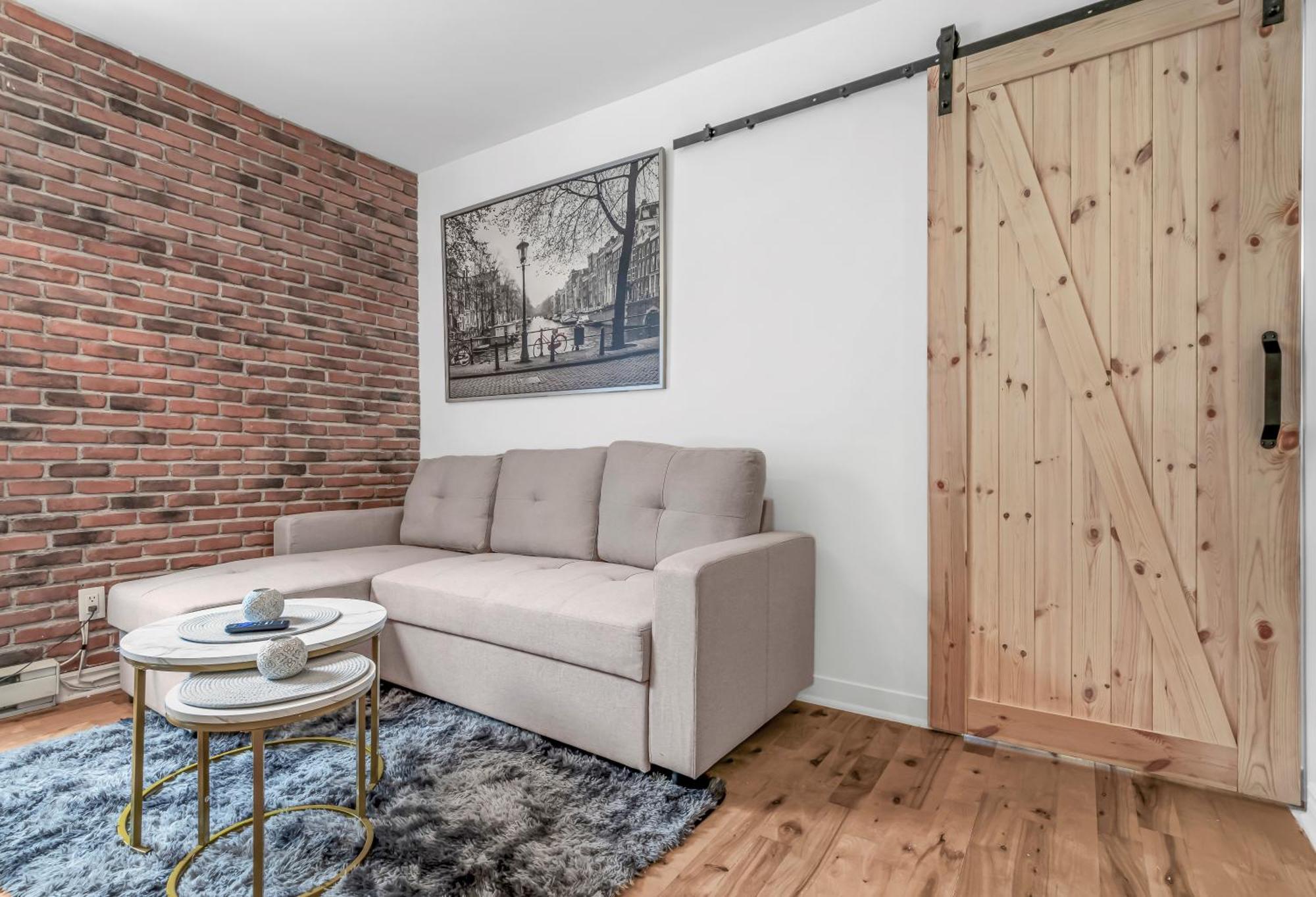 Beautiful 3-Bedrooms In Heart Of Plateau Mont-Royal Монреаль Экстерьер фото
