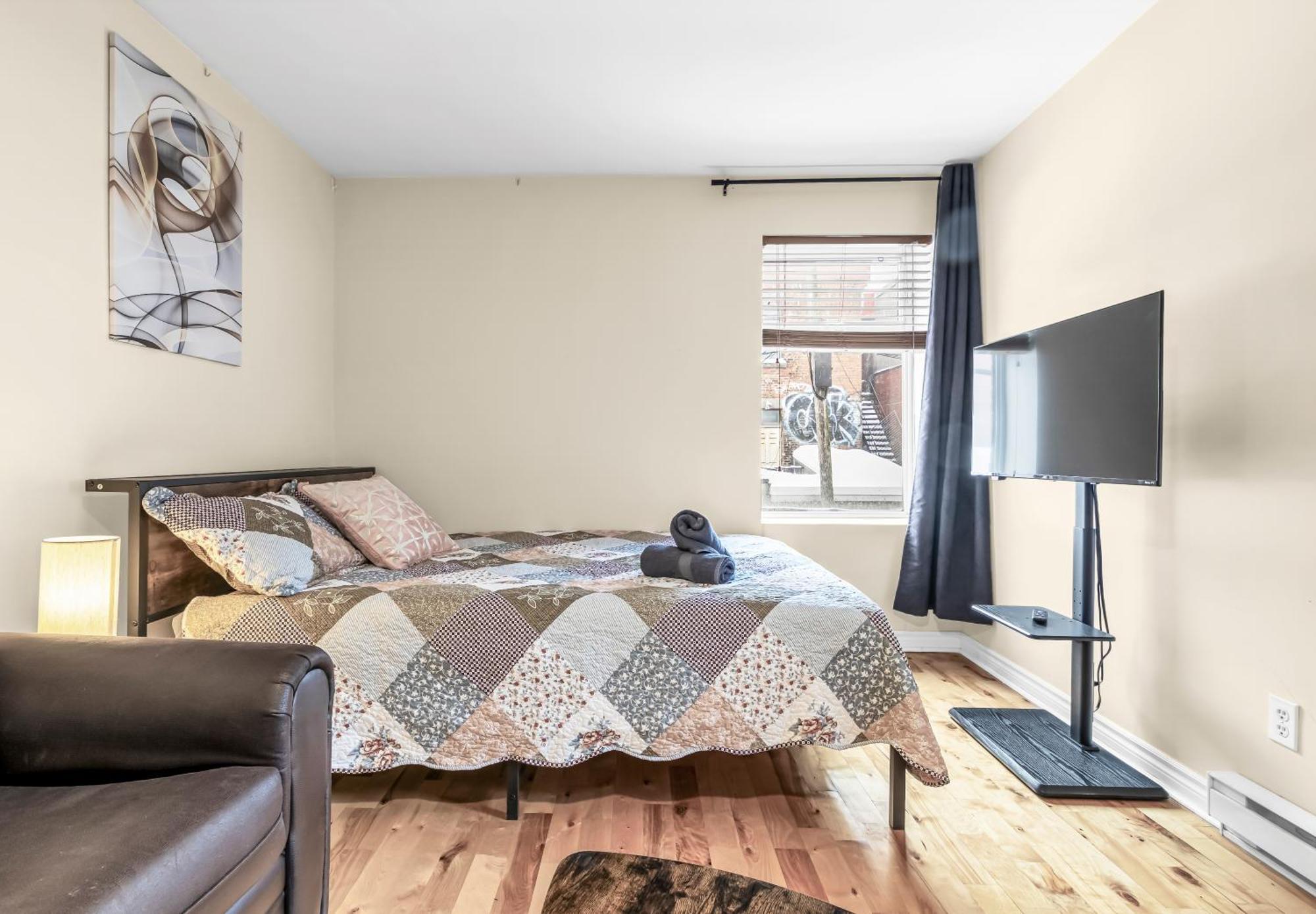 Beautiful 3-Bedrooms In Heart Of Plateau Mont-Royal Монреаль Экстерьер фото
