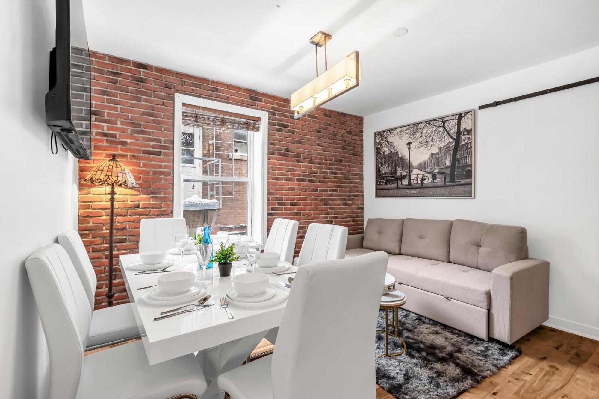 Beautiful 3-Bedrooms In Heart Of Plateau Mont-Royal Монреаль Экстерьер фото